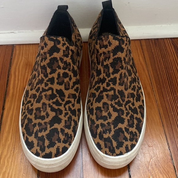 Steve Madden Slip On Shoe - Picture 2 of 2